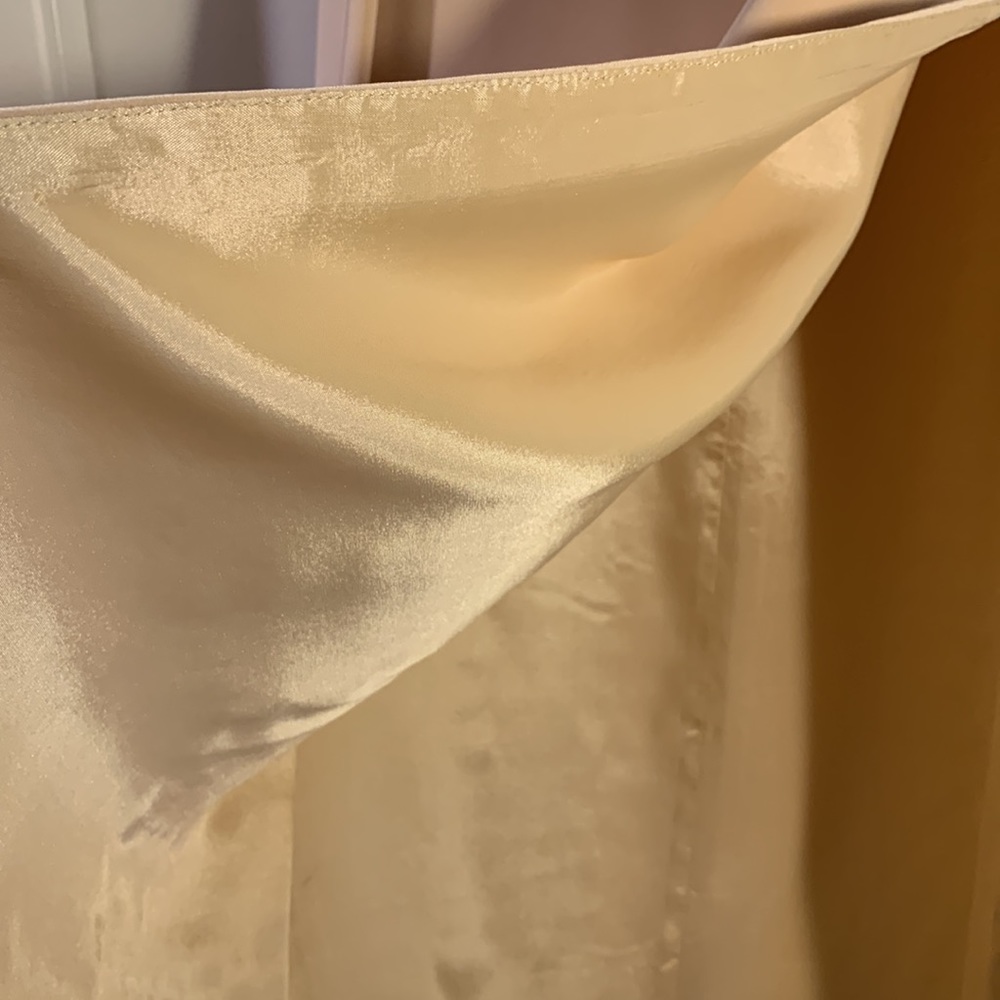GILAR long formal lined skirt. Soft gold. Side split. Darts front & back.  8. XC - Picture 3 of 5